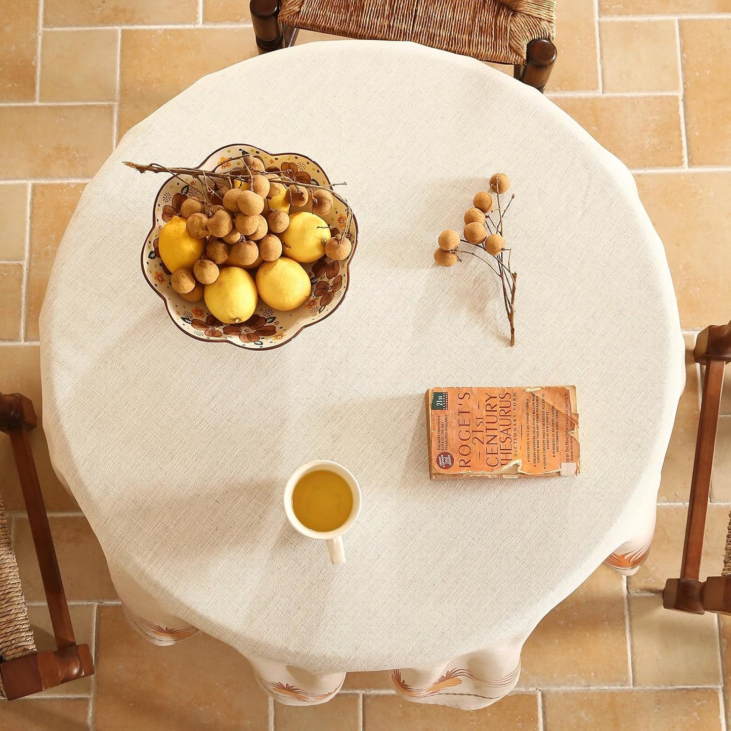 patdrea Designer Tablecloth for Round Table,Pineapple Pattern Linen Tablecloths,Fall Decoration Table Cover for Kitchen Dining Christmas,Tea Party,Thanksgiving,Diameter 67"-Pineapple B