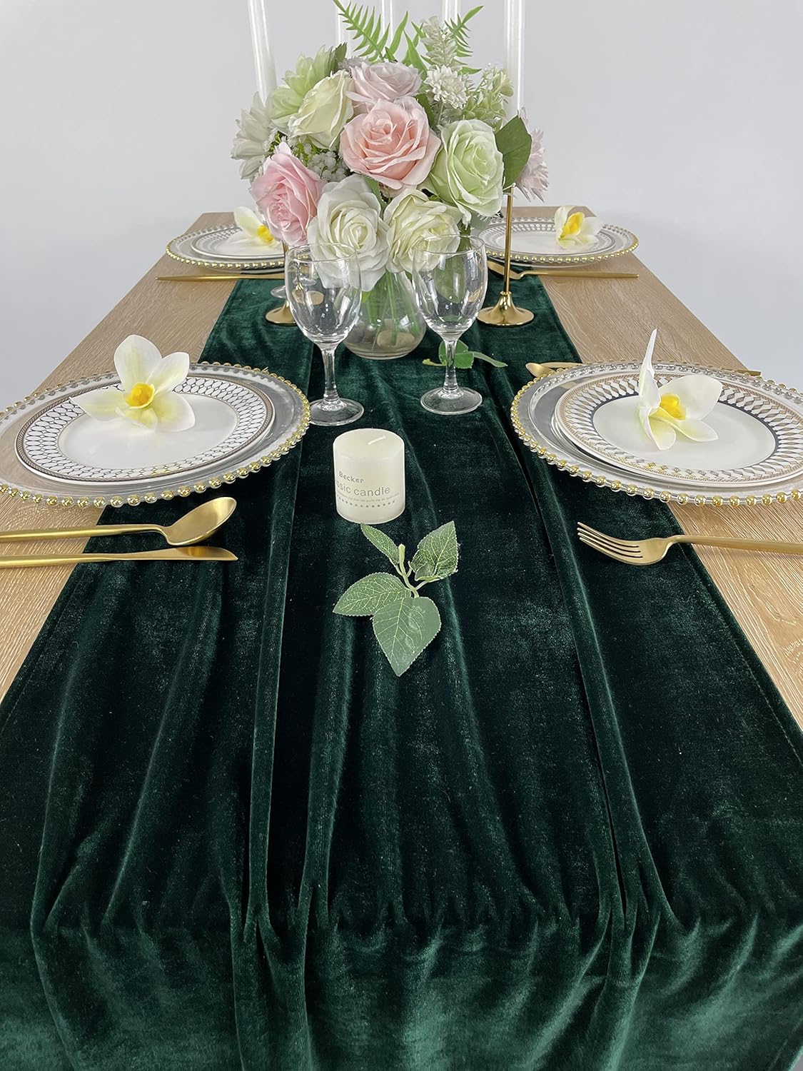 Luxurious Velvet Table Runner, 10ft Wedding Reception Decorations, 20x120inch Soft Velvet Fabric, Table Linen Overlay, Wedding Table Runners (Emerald Green, 20X120inch)