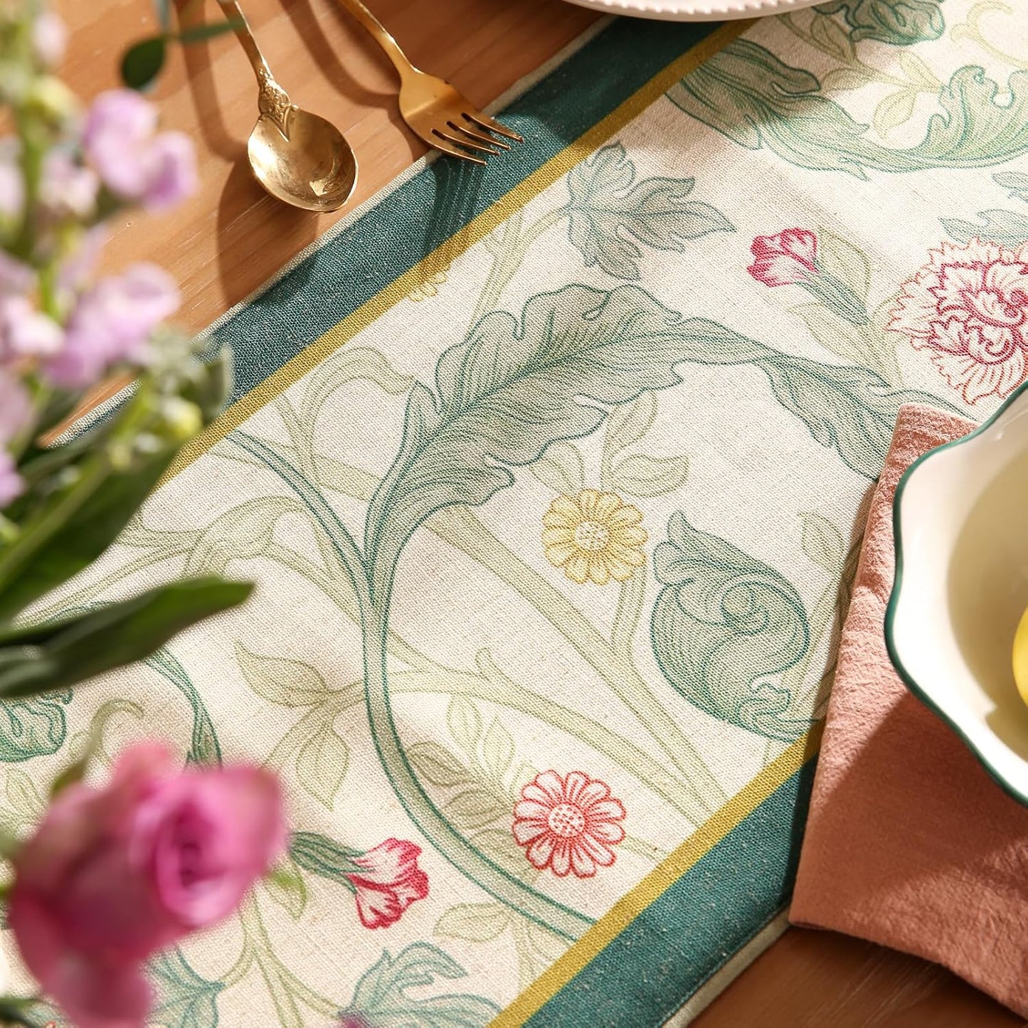 patdrea Designer Green Floral Extra Long Table Runner,French Elegant Vibrant Rustic Linen with Green Leaves Patterns Fabric Table Mat,Decoration for Kitchen Dining Room Banquet Christmas,12"*118"