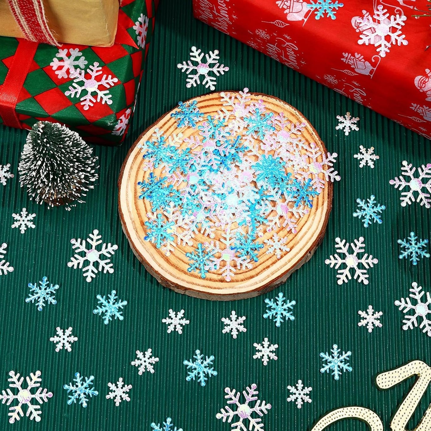 MARFOREVER Blue White Snowflake Confetti Decorations, Winter Glitter Confetti Christmas Snowflake Table Sequins Scatter Centerpiece for Xmas Winter Wonderland Wedding Snow Party Decor Supplies