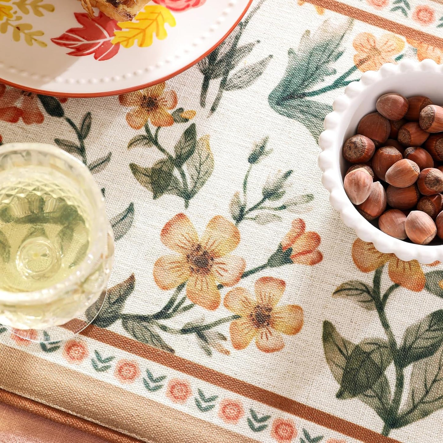 Vintage Linen Table Runner,Floral Table Runners 71 Inches Long,Soft and Luxury Tablerunner.Decoration Tabletop for Kitchen,Dining,Tea Party,Home,Christmas,12"*71"