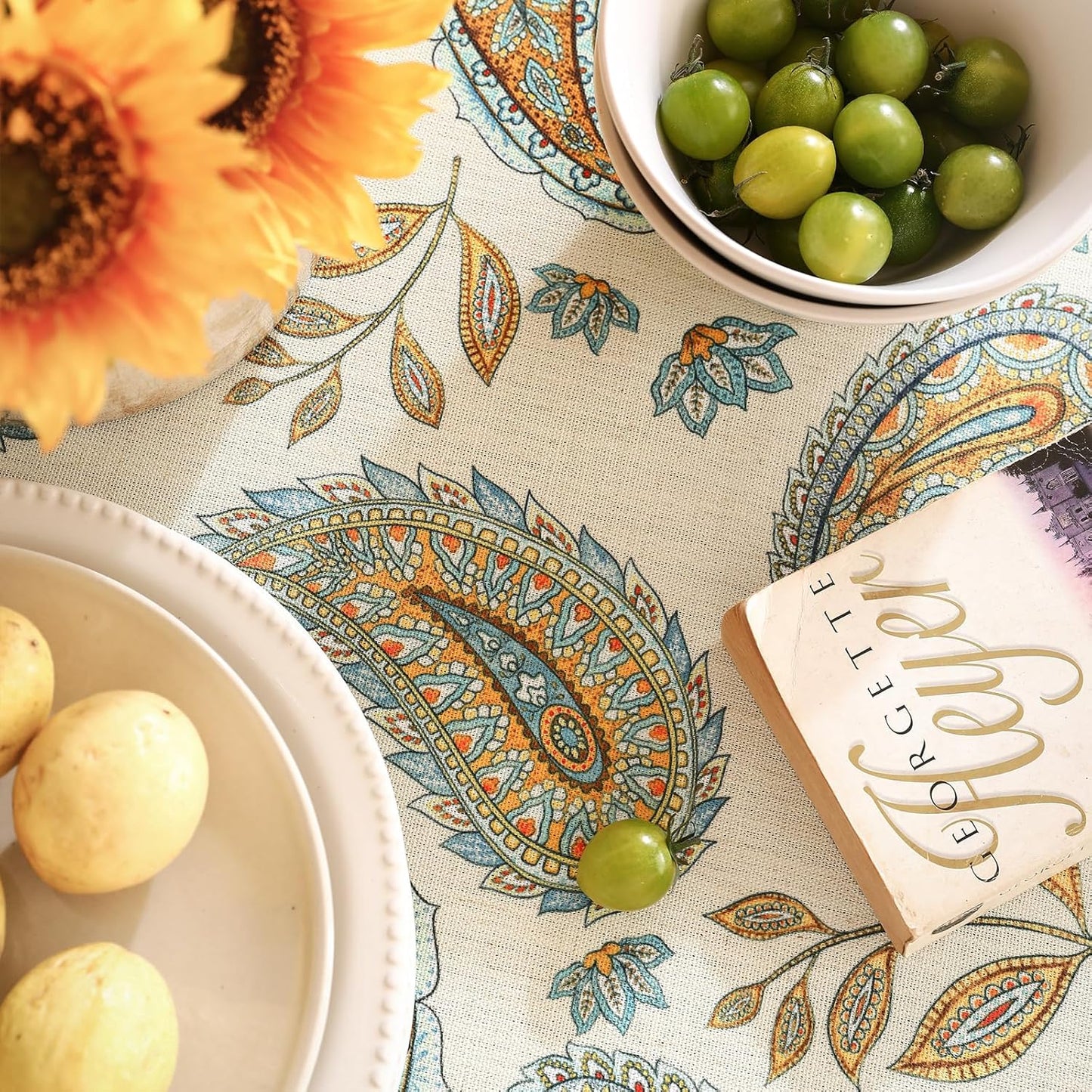 patdrea Designer Vintage French Table Cloth for Round Table,Italian Floral Tablecloth,Home Cover Fall Dacorative for Kitchen,Dining,Christmas,Thanksgiving,Tea Party,Diameter 67"-Lysaniya